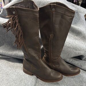 Francescas Sharone Brown distressed side zip up fringe Lined Tall Boots 8.5
